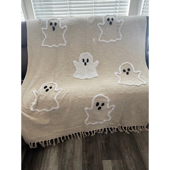 Ghost Throw - Picture 3 of 8